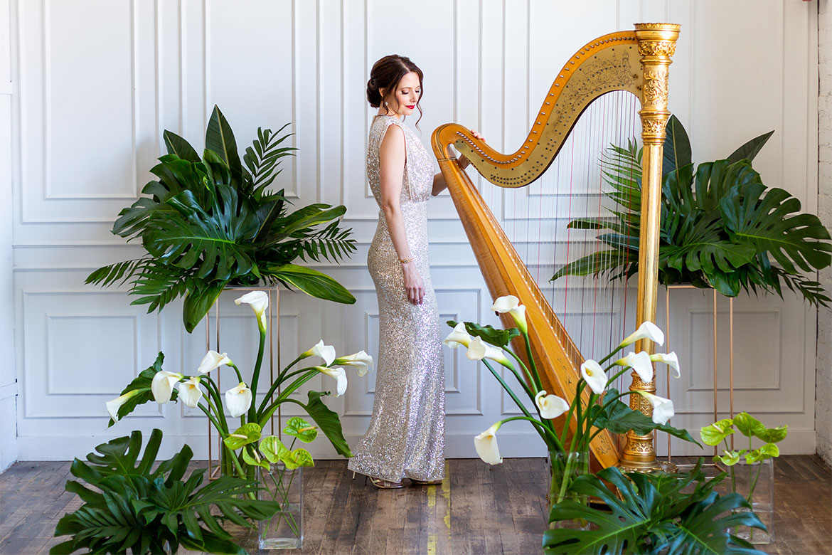 Harpist_near_you